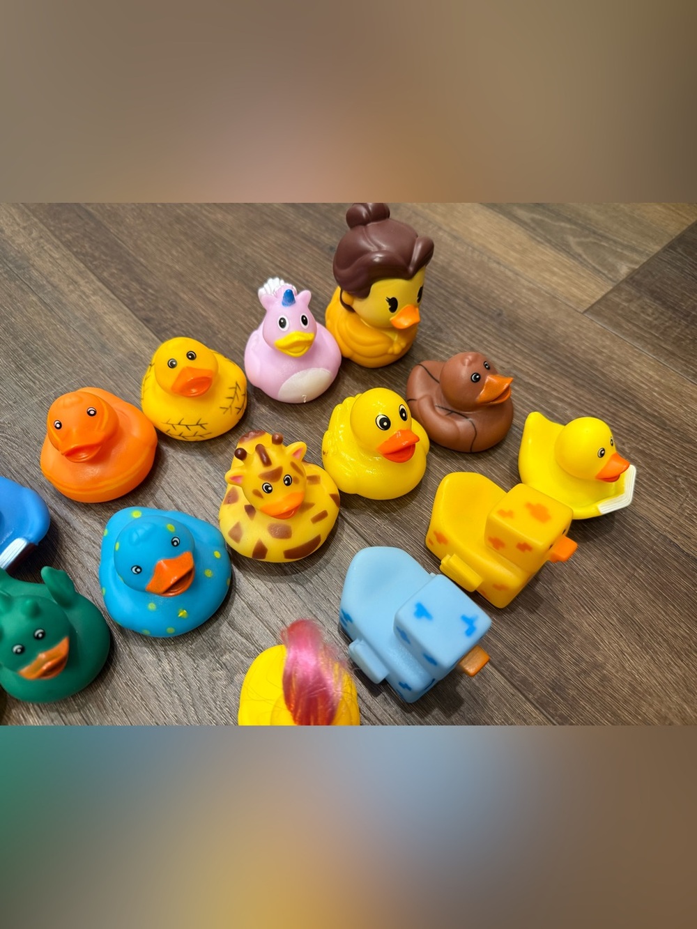 Lot of 21 rubber duckies great for kids jeep cruises random pack - Picture 6 of 6
